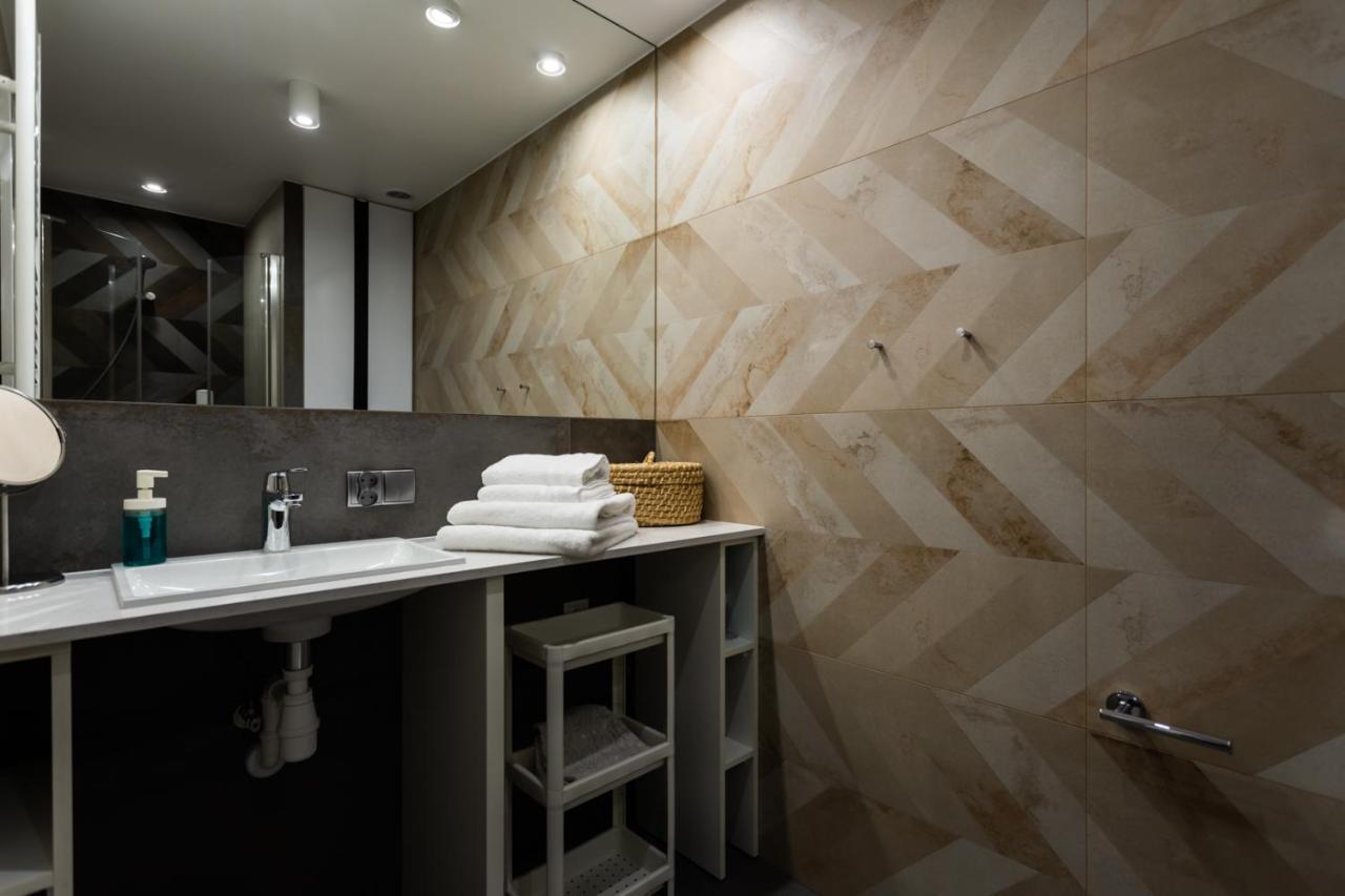 Luxurycity Apartment With Terrace Breslavia Esterno foto