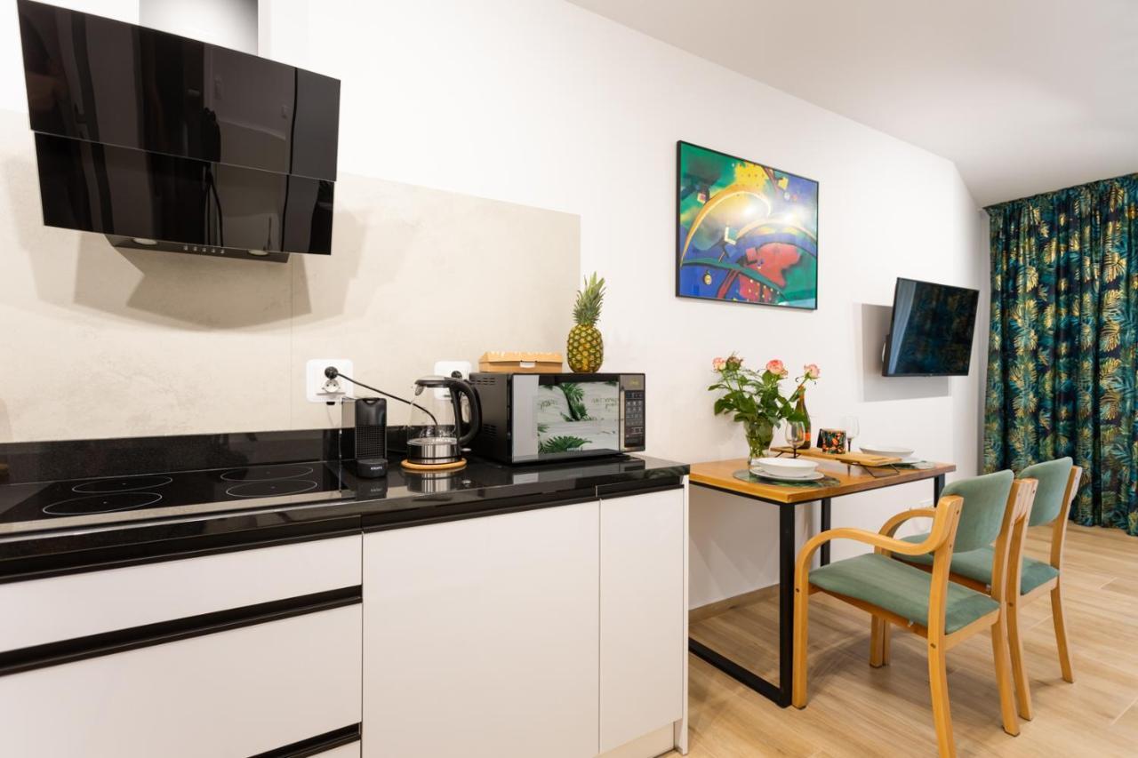 Luxurycity Apartment With Terrace Breslavia Esterno foto