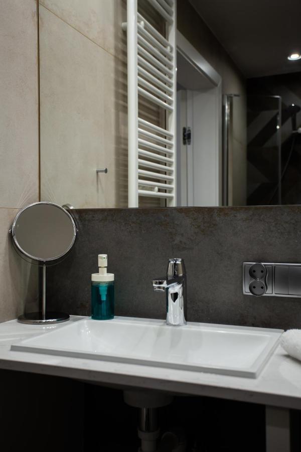 Luxurycity Apartment With Terrace Breslavia Esterno foto