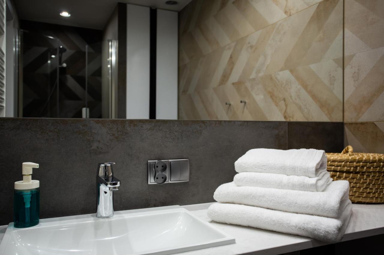 Luxurycity Apartment With Terrace Breslavia Esterno foto